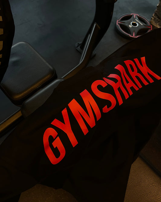 GYMSHARK PUMP COVER RED